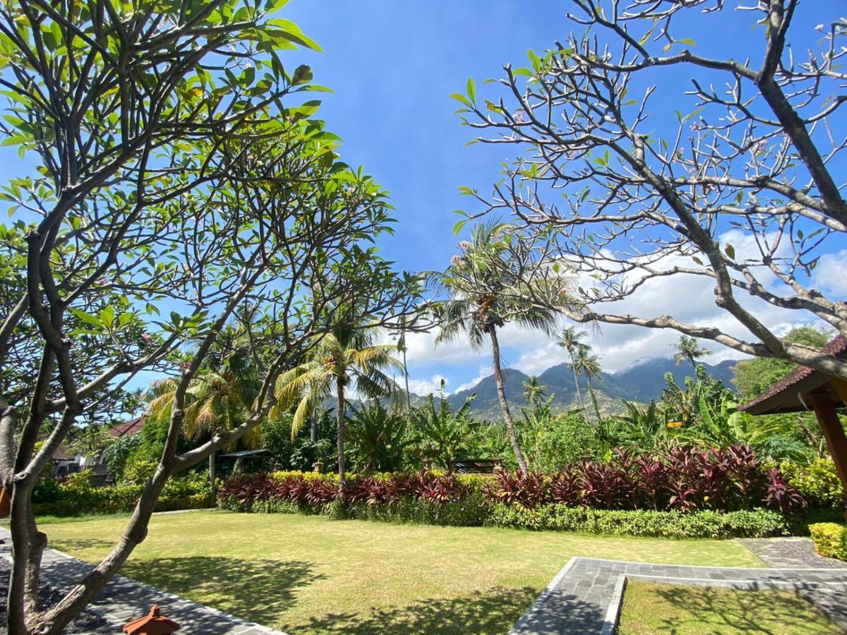 Badini Homestay Pemuteran  Exterior photo