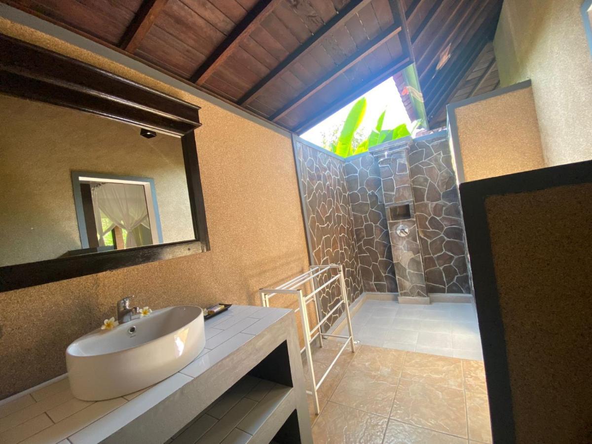 Badini Homestay Pemuteran  Exterior photo