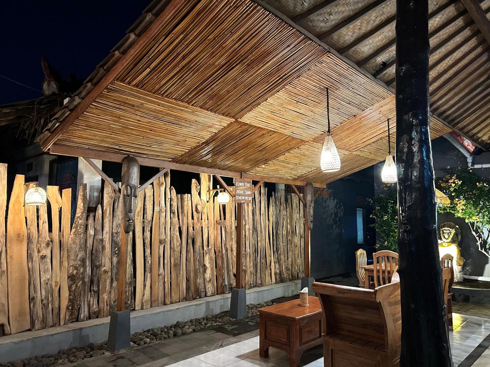 Badini Homestay Pemuteran  Exterior photo